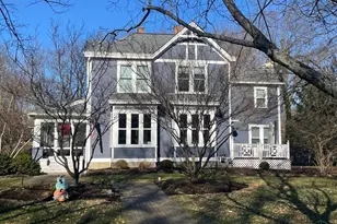 306 Rugby Ave, Terrace Park, OH 45174 - Photo 2