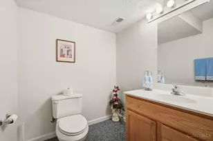 9498 Carriage Run Cir, Deerfield Township, OH 45140 - Photo 32