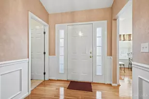 9498 Carriage Run Cir, Deerfield Township, OH 45140 - Photo 4