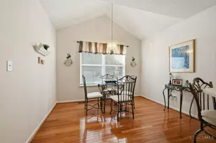 9498 Carriage Run Cir, Deerfield Township, OH 45140 - Photo 14