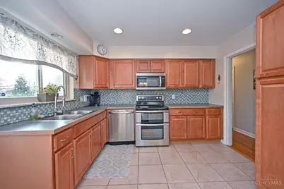 7311 Timberknoll Drive, Sycamore Township, OH 45242 - Photo 10