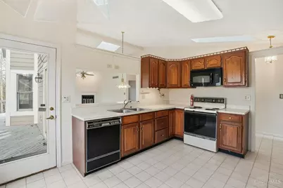 11736 Gable Glen Lane, Symmes Township, OH 45249 - Photo 14