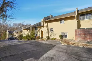 2111 Sutton Ave, Cincinnati, OH 45230 - Photo 2