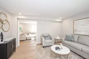 8205 Indian Trail Dr, Madeira, OH 45243 - Photo 10