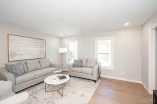 8205 Indian Trail Dr, Madeira, OH 45243 - Photo 16