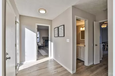 10 Woodside Court, Springdale, OH 45246 - Photo 4