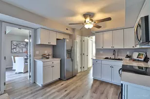 10 Woodside Ct, Springdale, OH 45246 - Photo 12