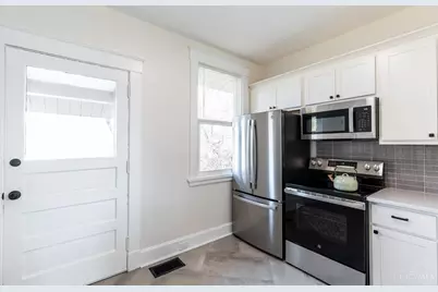 4746 Highridge Avenue, Cincinnati, OH 45238 - Photo 8