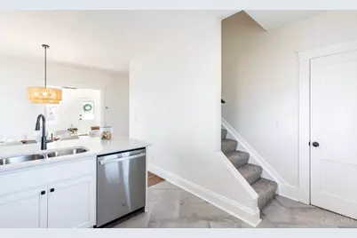 4746 Highridge Avenue, Cincinnati, OH 45238 - Photo 14