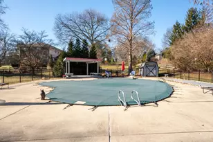 5913 Countryhills Dr, Green Township, OH 45233 - Photo 48