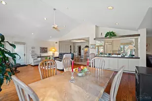 5913 Countryhills Dr, Green Township, OH 45233 - Photo 12