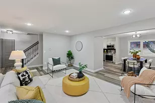 1033 Hearthstone Dr, Springfield Township, OH 45231 - Photo 6