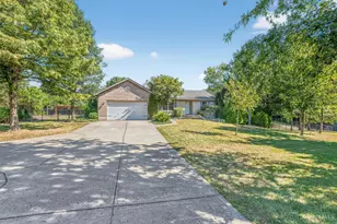 1334 E Fosters Maineville Rd, Hamilton Township, OH 45039 - Photo 2