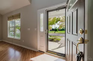 4237 N Yorkshire Square, Union Township, OH 45245 - Photo 6