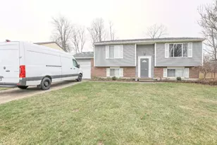 3069 Sovereign Dr, Colerain Township, OH 45251 - Photo 2