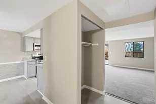 454 Dartmouth Cir, Union Township, OH 45244 - Photo 6