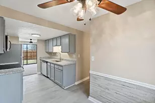 454 Dartmouth Cir, Union Township, OH 45244 - Photo 14