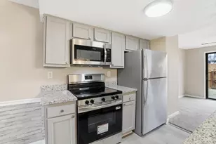 454 Dartmouth Cir, Union Township, OH 45244 - Photo 12