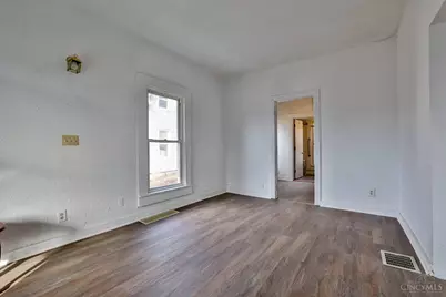 5366 Tyndall Avenue, Cincinnati, OH 45233 - Photo 6