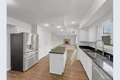 7395 Clarinbridge Court, West Chester, OH 45069 - Photo 2