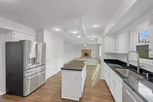 7395 Clarinbridge Ct, West Chester, OH 45069 - Photo 2