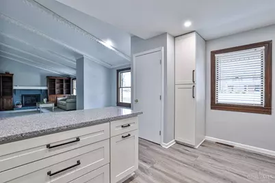 9890 Knollbrook Terrace, Montgomery, OH 45242 - Photo 14