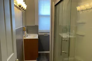 427 Warner St, Cincinnati, OH 45219 - Photo 8