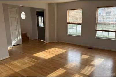 8538 Sunmont Drive, Anderson Township, OH 45255 - Photo 4