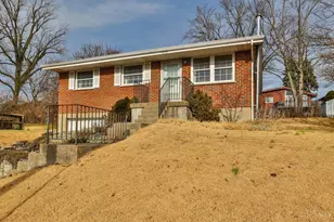 5052 Grosse Pointe Ln, Delhi Township, OH 45238 - Photo 2