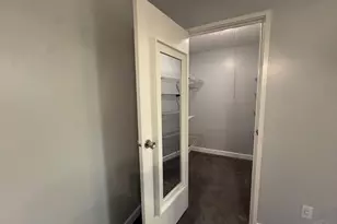 6646 Hearne Rd, Green Township, OH 45248 - Photo 12