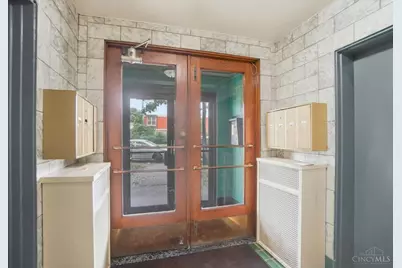 2210 Victory Parkway #102, Cincinnati, OH 45206 - Photo 2