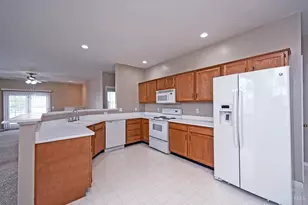 704 Traverse Creek Dr, Miami Township, OH 45150 - Photo 16