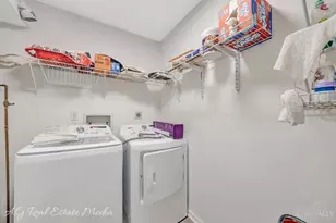 9315 Winton Rd, Springfield Township, OH 45231 - Photo 28