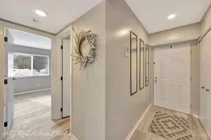 9315 Winton Rd, Springfield Township, OH 45231 - Photo 6