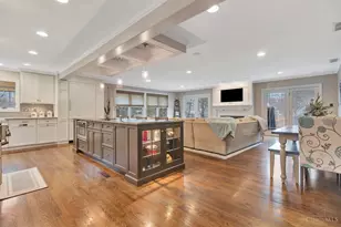 8190 S Clippenger Dr, Indian Hill, OH 45243 - Photo 10