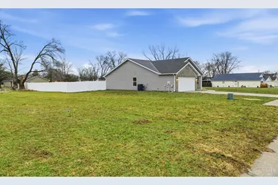 426 Martin Court, Trenton, OH 45067 - Photo 2