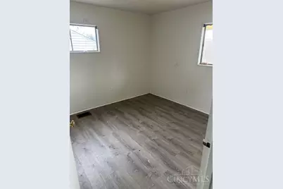 1315 Newport Drive, Springfield Township, OH 45231 - Photo 4