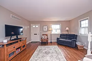 7 Creekwood Square, Glendale, OH 45246 - Photo 10