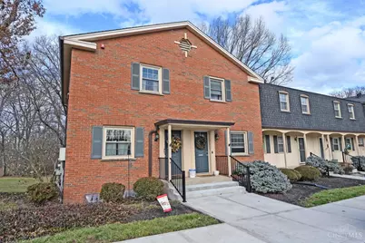 7 Creekwood Square #7, Glendale, OH 45246 - Photo 2