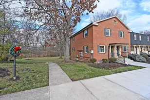 7 Creekwood Square, Glendale, OH 45246 - Photo 4