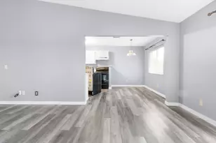 9489 Woodland Hills Dr, West Chester, OH 45011 - Photo 14