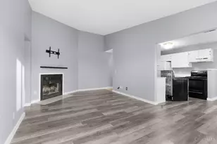 9489 Woodland Hills Dr, West Chester, OH 45011 - Photo 4