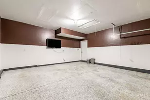 2063 E Seymour Ave, Cincinnati, OH 45237 - Photo 36