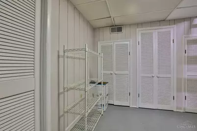 10184 Lochcrest Drive, Springfield Township, OH 45231 - Photo 36