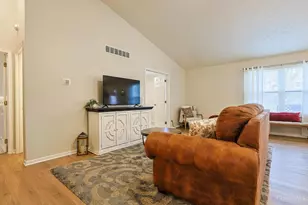 5763 Cheviot Rd, Green Township, OH 45247 - Photo 6