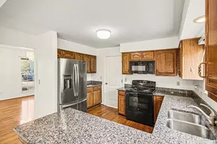 1184 Creekstone Dr, Union Township, OH 45103 - Photo 8