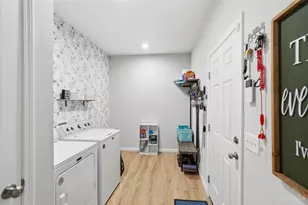 1348 Wagner Dr, Perry Township, OH 45118 - Photo 16