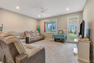 1358 Brookchase Cir, Hamilton Township, OH 45039 - Photo 12