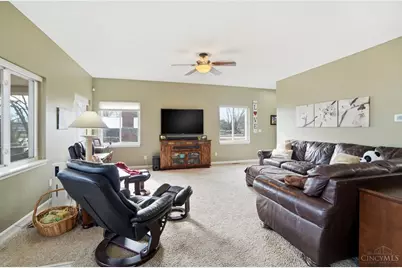 1065 Brunswick Drive, Perry Township, OH 45118 - Photo 8