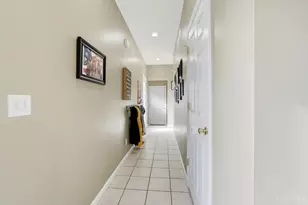 1065 Brunswick Dr, Perry Township, OH 45118 - Photo 6